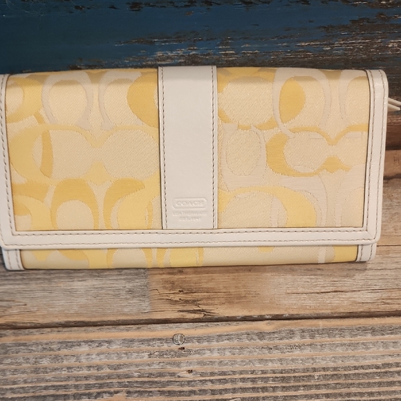 Coach Yellow and Cream Wallet - Picture 1 of 10